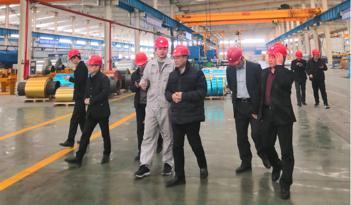 市政府駐珠三角辦事處主任任啟仲及浙江中電汽車集團(tuán)何光善董事長(zhǎng)一行來我公司參觀考查